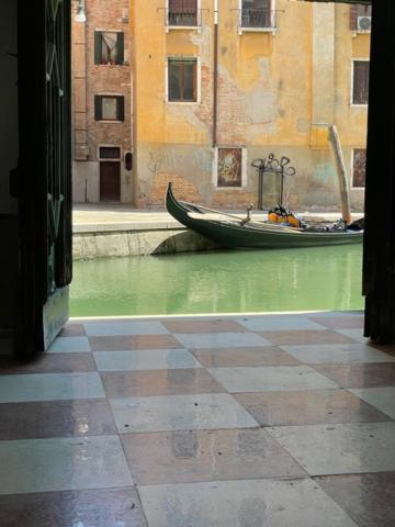 San Marco Apartment With Canal View Βενετία Εξωτερικό φωτογραφία