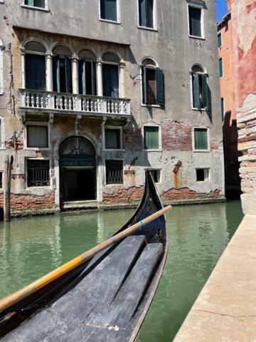 San Marco Apartment With Canal View Βενετία Εξωτερικό φωτογραφία