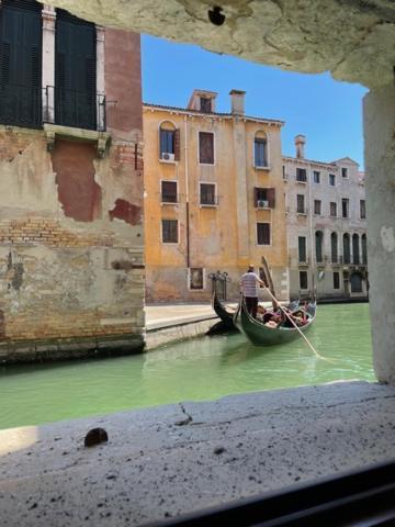 San Marco Apartment With Canal View Βενετία Εξωτερικό φωτογραφία